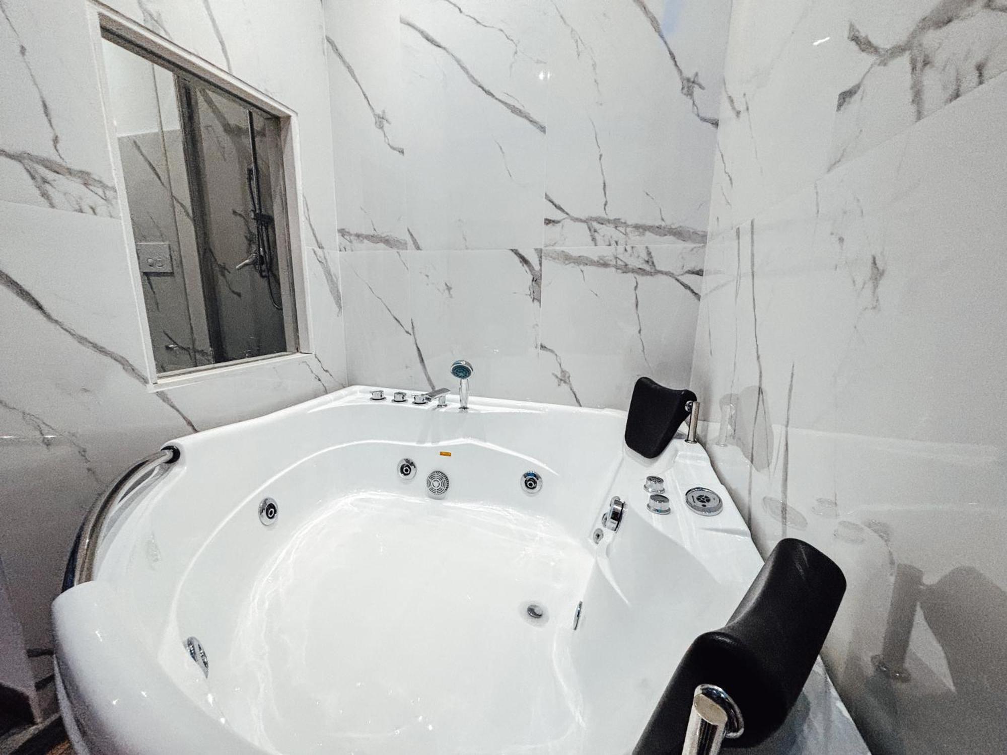Matriosca Suites โรม ภายนอก รูปภาพ