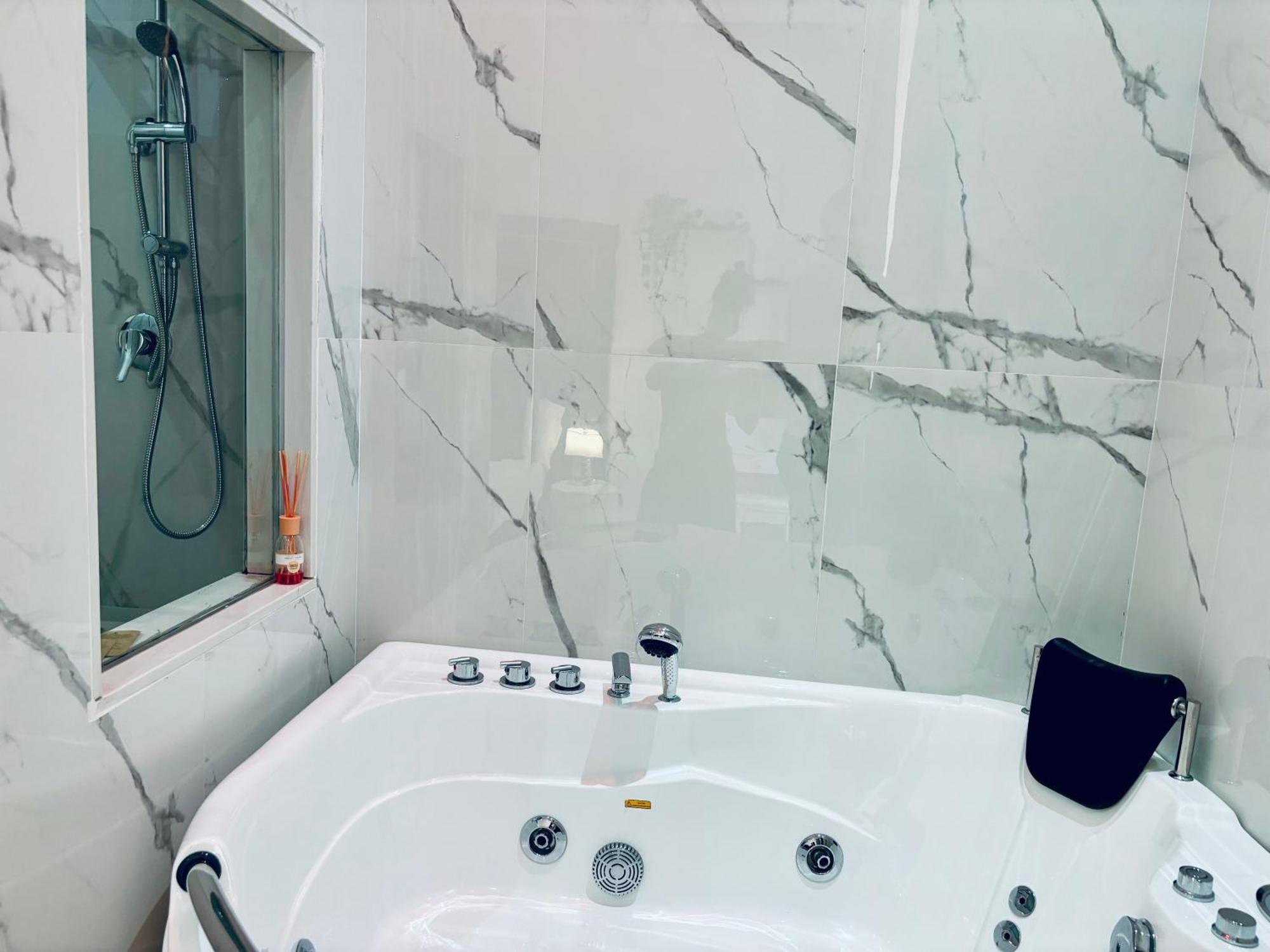 Matriosca Suites โรม ภายนอก รูปภาพ